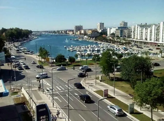 Апартаменты Jazine1 *